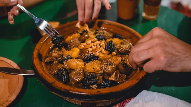 Tajine con agnello e verdure
