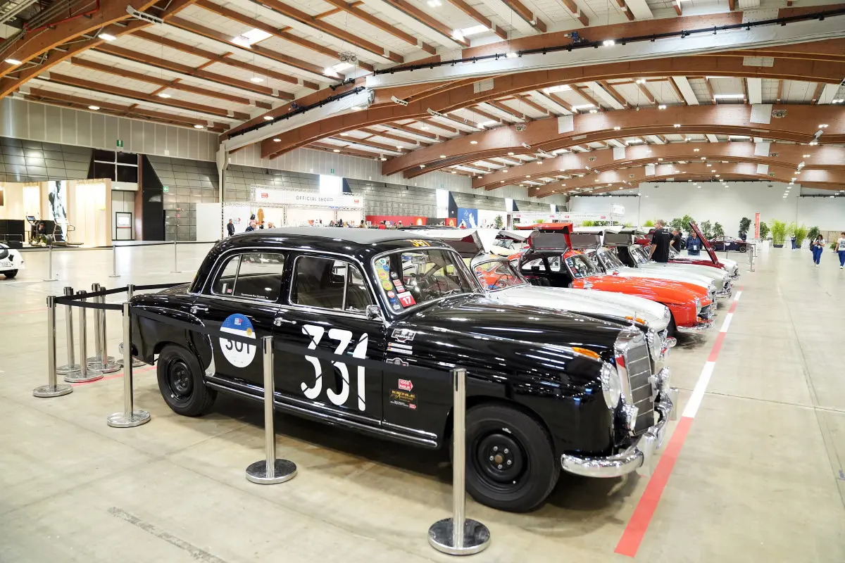 Mille Miglia 2025, ultime verifiche tecniche al paddock